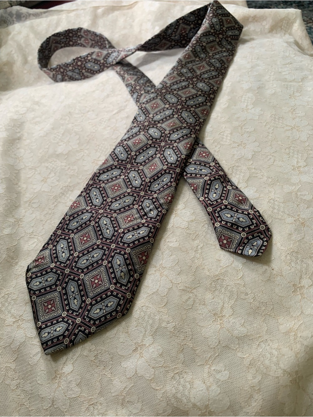 Vintage 90s Silk Tie Geometric Medallion Mosaic Necktie Blue Burgundy Grey 3.5”
